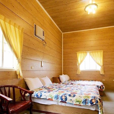 Sun Moon Lake Wild Flower Bed and Breakfast Yuchi Exterior foto